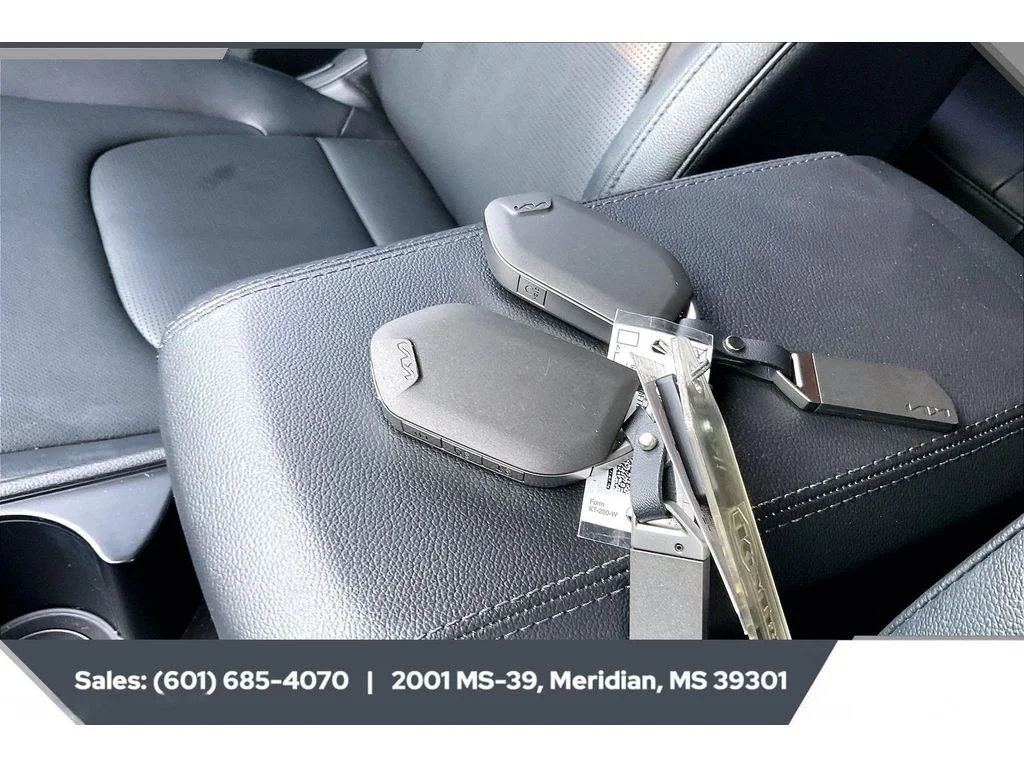 Used 2026 Wolf Gray Kia EX image 9
