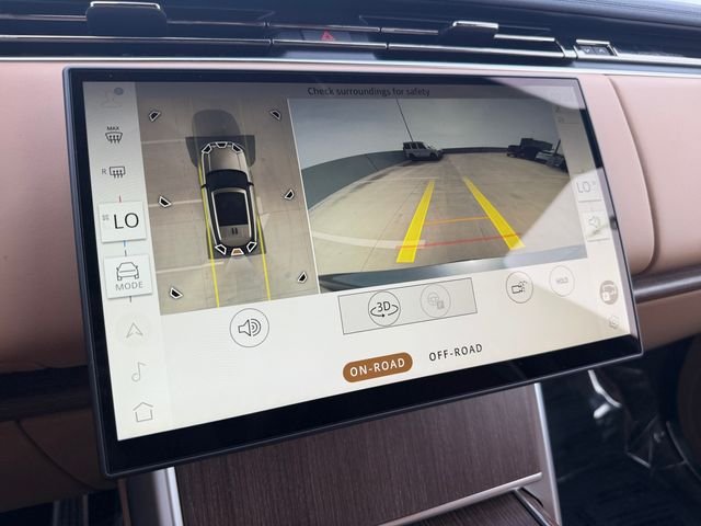 New 2026 Eiger Grey Land Rover SE image 21