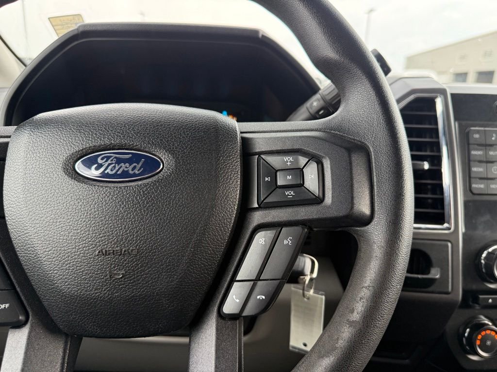 Used 2015 White Ford XLT image 9