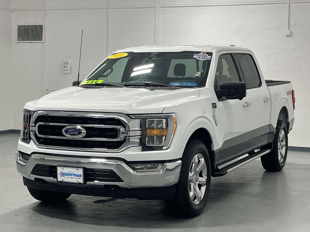 Used 2022 Oxford White Ford XLT Super Crew  4x4 5.0L 1 Owner 302A image 4