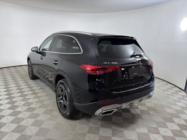 New 2026 Black Mercedes-Benz GLC 300 image 5
