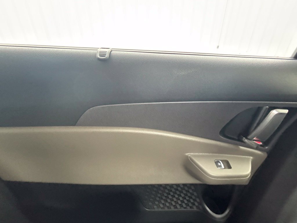 Used 2026  Kia EX image 18