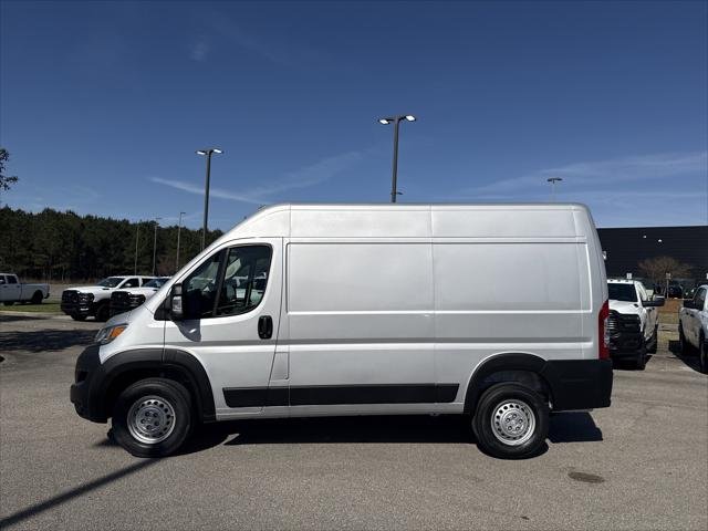 New 2026 Bright Silver Metallic Clear-Coat Exterior Paint RAM Tradesman image 4
