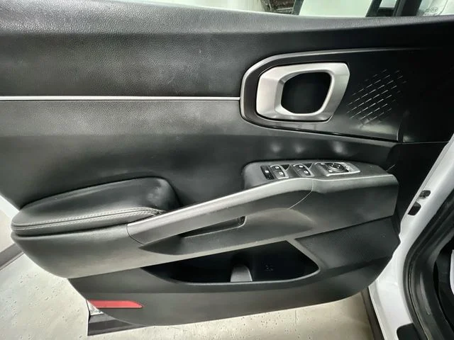 2021 Kia Sorento LX - Photo 20