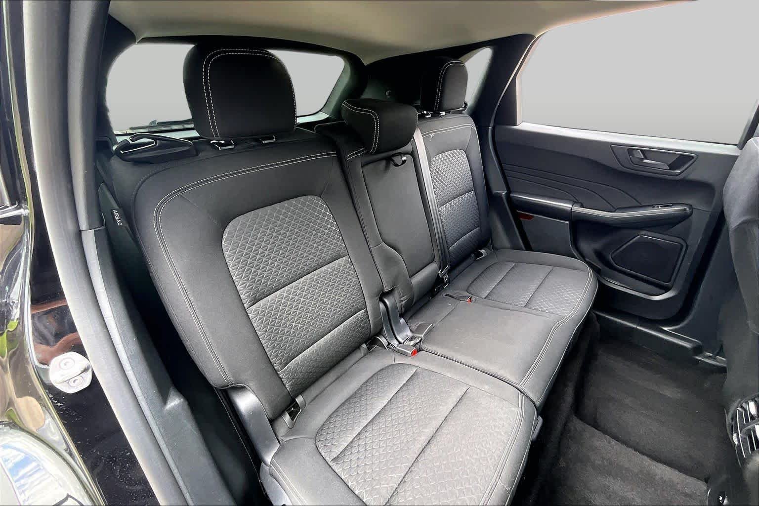 Used 2025 Agate Black Metallic Ford Active image 17