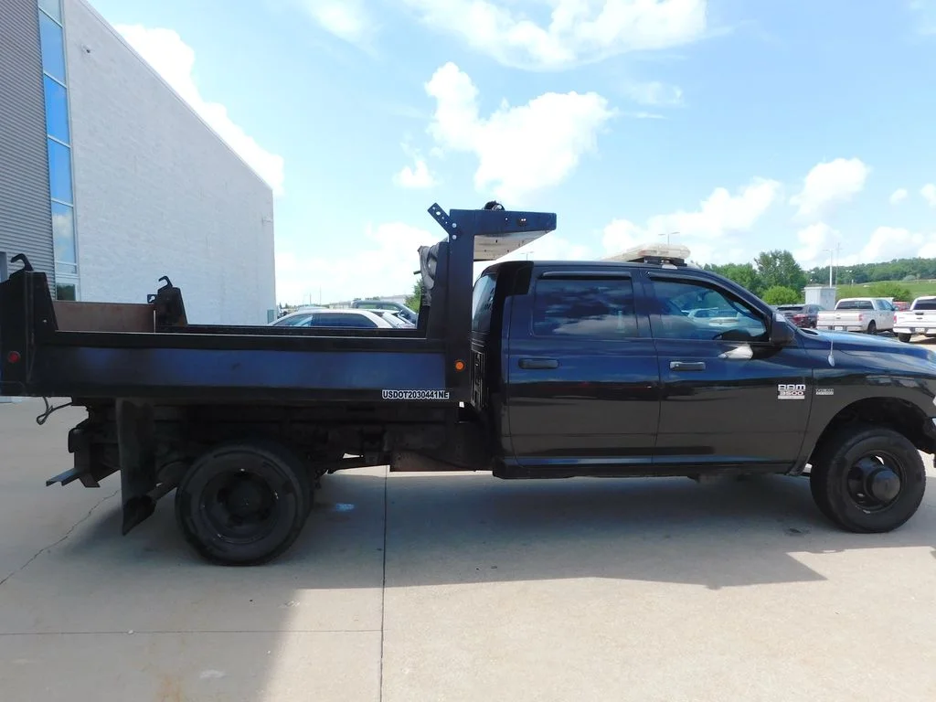 Used 2011 Brilliant Black Crystal Pearlcoat Ram ST image 4