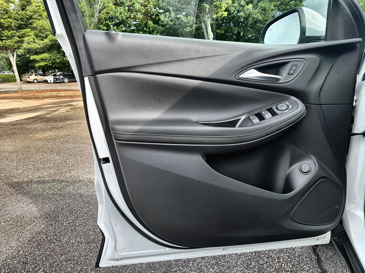 New 2026 Summit White Buick Preferred image 18