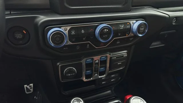 Used 2022 Blue Jeep Unlimited Sport S image 30