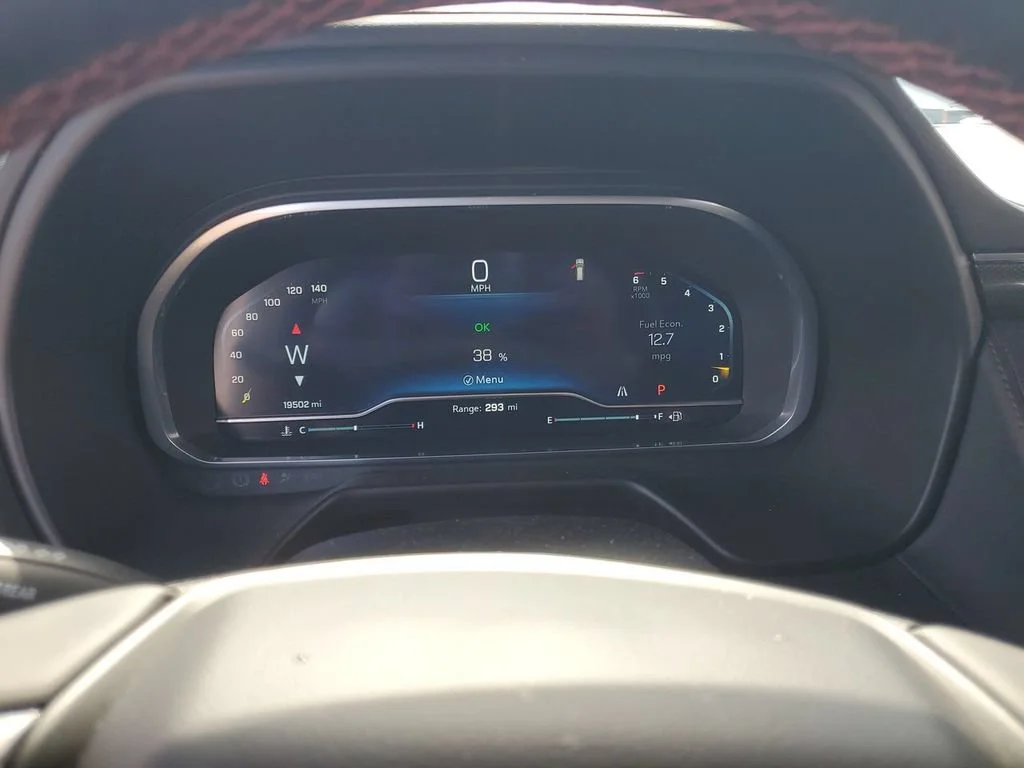 Used 2024 Summit White Chevrolet RST image 17