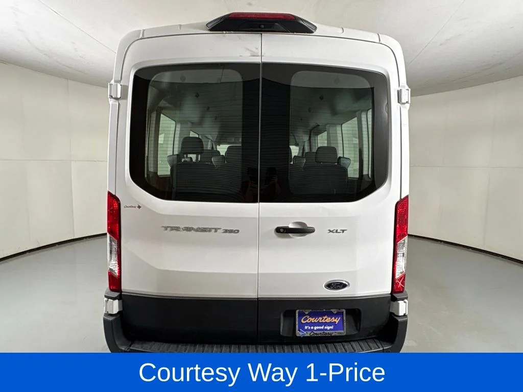 Used 2023 White Ford XLT image 9