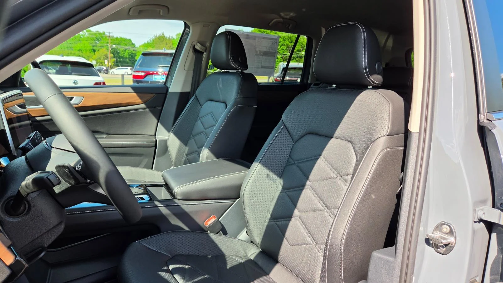 New 2026 Pure Gray Volkswagen 2.0T SE w/Technology image 24