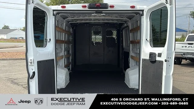 Used 2025 White Ram Base image 23