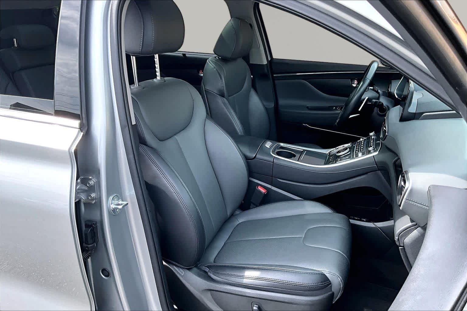 Used 2023 Shimmering Silver Hyundai SEL image 9