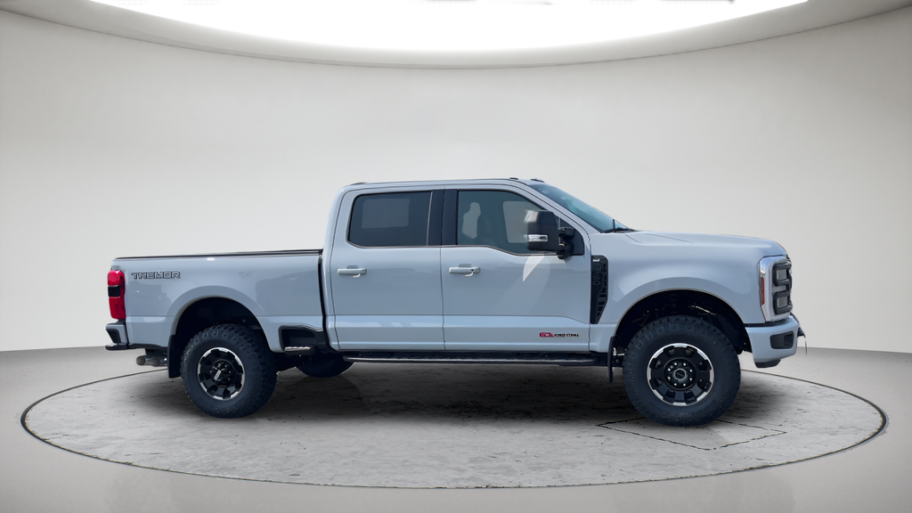 New 2026 Avalanche Ford F-350® XLT image 5