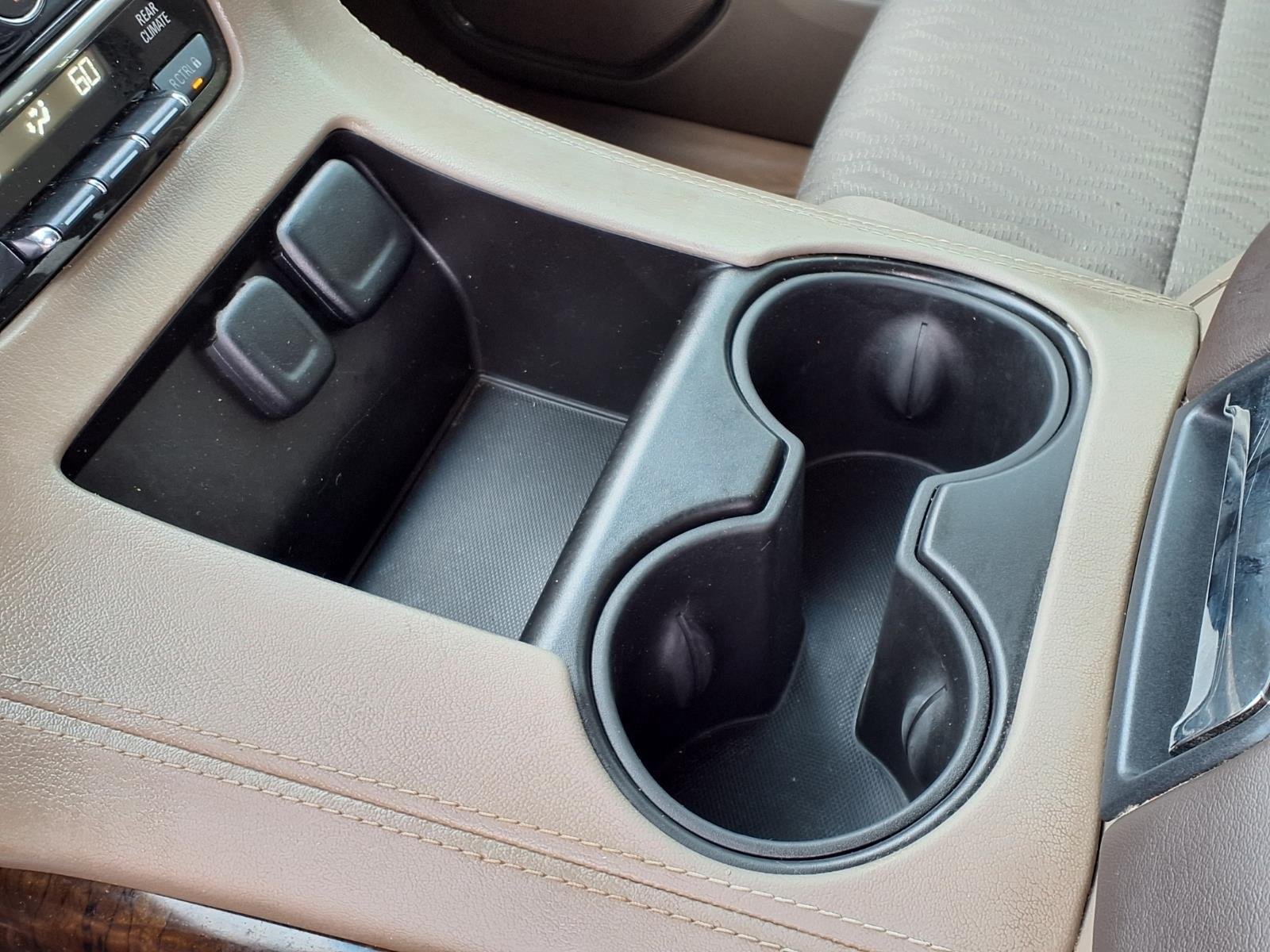 Used 2016 Summit White Chevrolet LS image 7