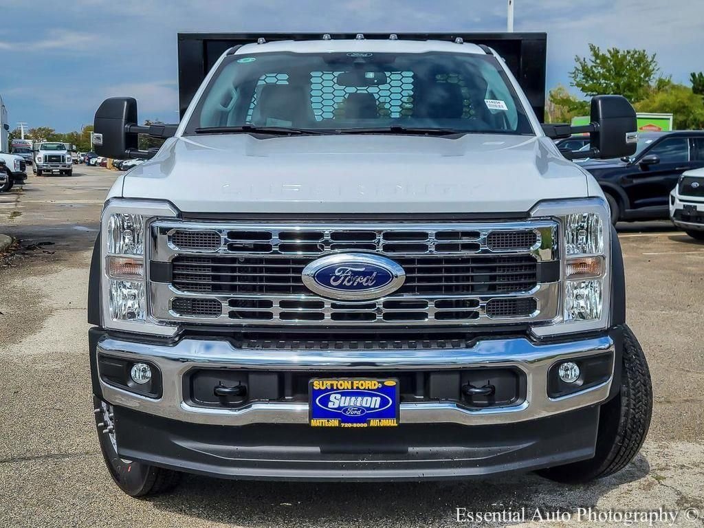 New 2025 Oxford White Ford F-450® XL image 5
