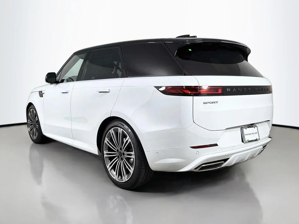 New 2026 Fuji White Land Rover Dynamic SE image 7