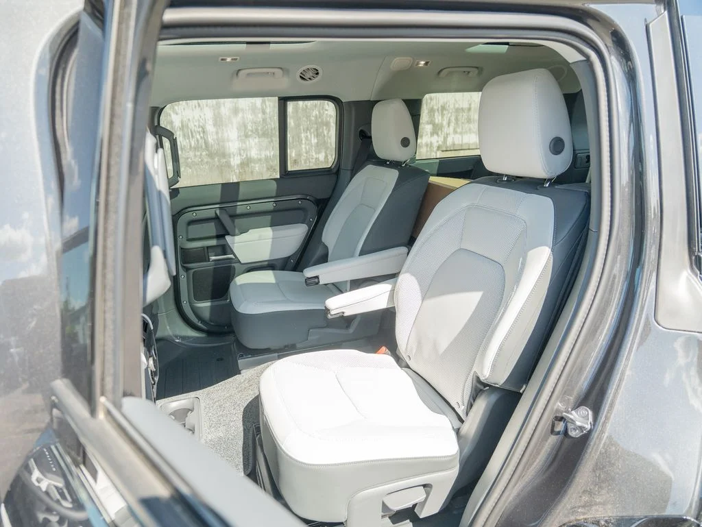 New 2026 Gray Land Rover X-Dynamic SE image 22