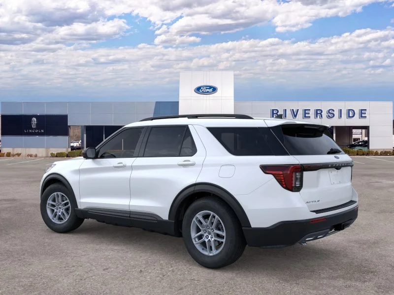 New 2026 Star White Metallic Tri-Coat Ford Active image 4