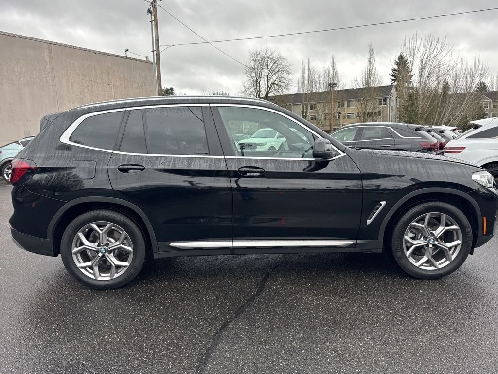 Used 2024 Black Sapphire Metallic BMW xDrive30i image 8