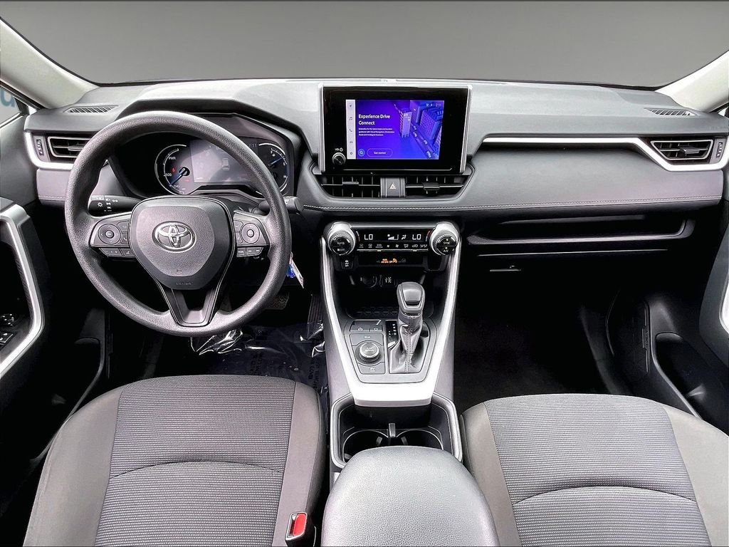 Used 2025 Ice Toyota LE image 20