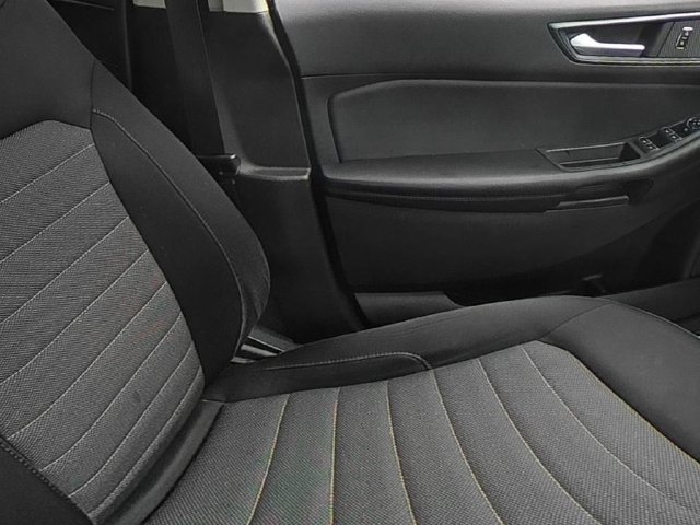 2022 Ford Edge SE - Photo 37