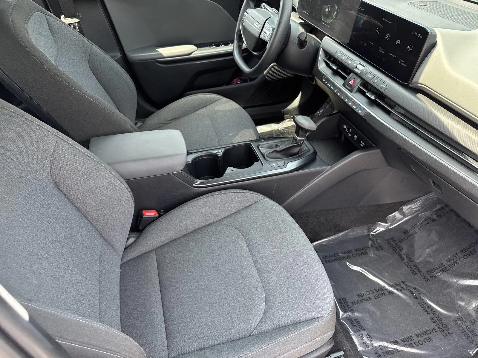 Used 2025 Snow White Pearl Kia LXS image 33