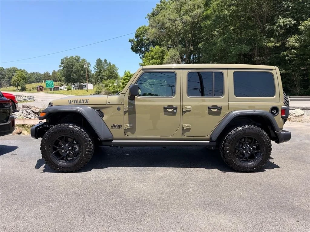 Used 2025 Green Jeep Willys image 4