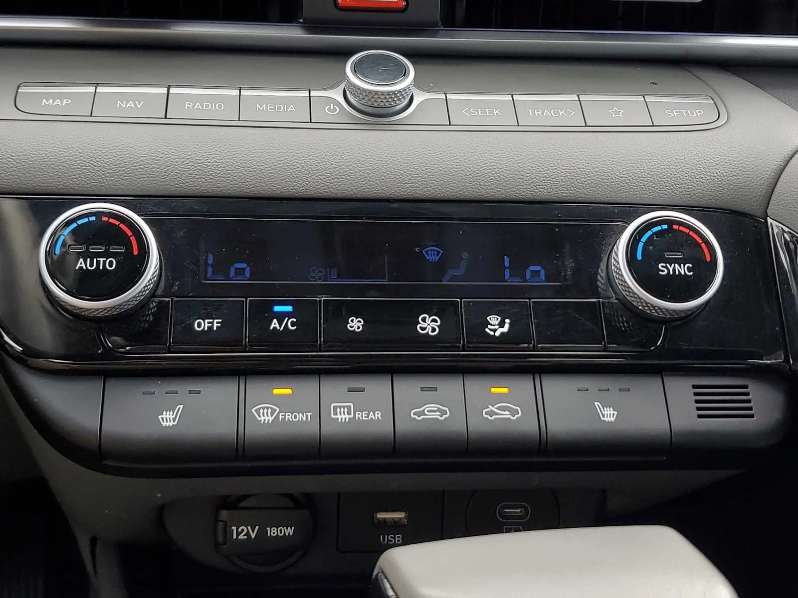 Used 2025 Fluid Metal Hyundai SEL Convenience image 24