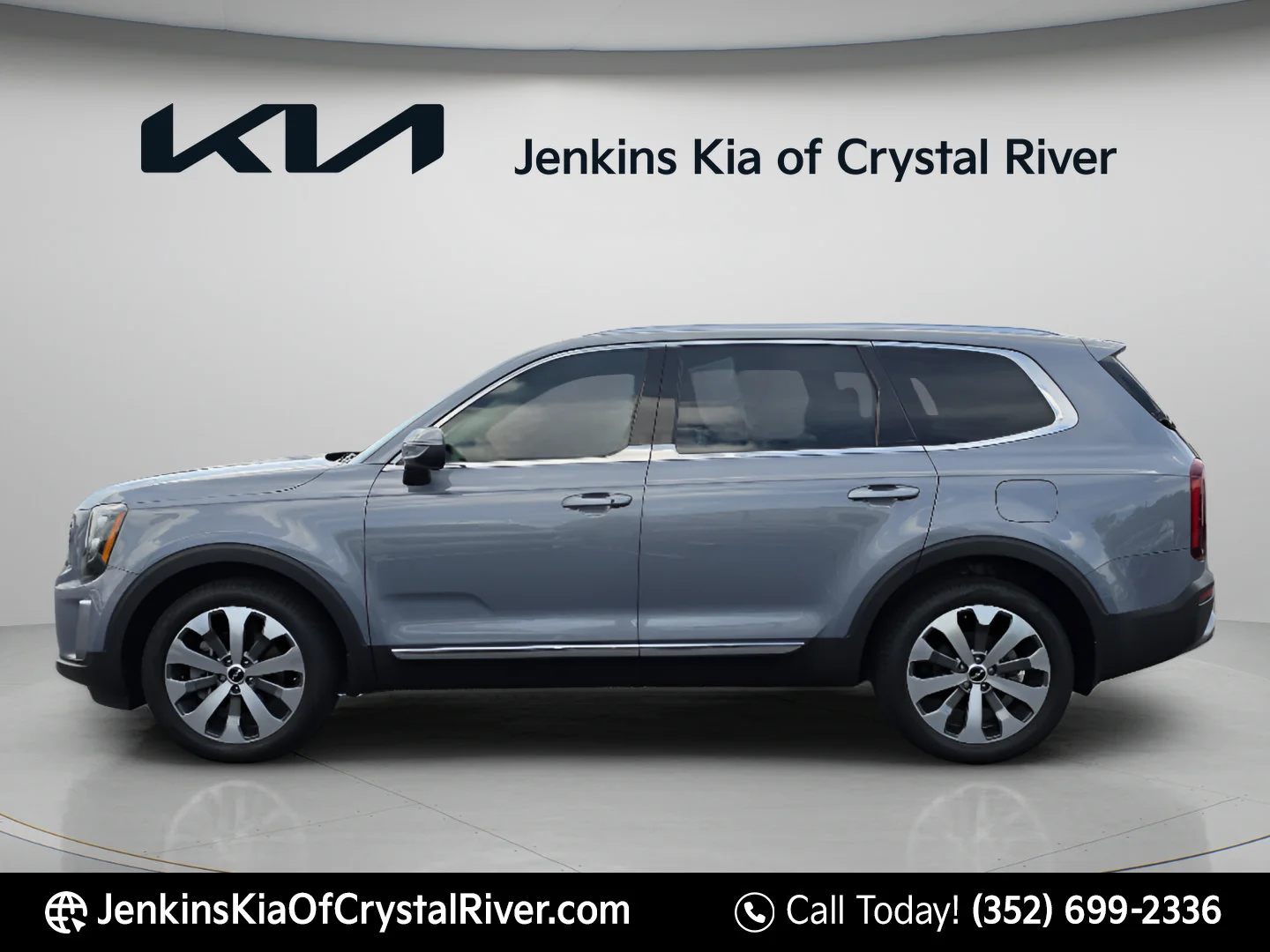 Used 2022 Everlasting Silver Kia EX image 9