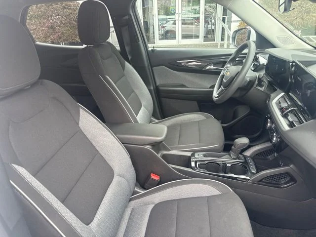 Used 2026 White Chevrolet LT image 22