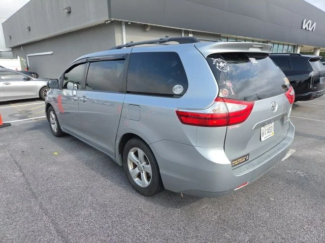 Used 2015 Silver Toyota LE image 3