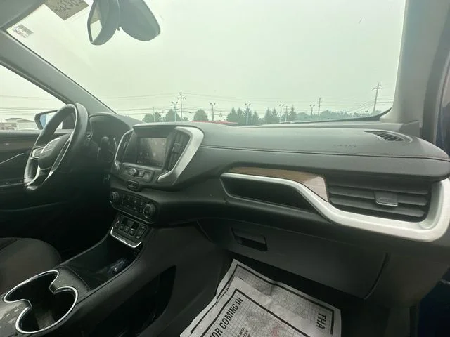 Used 2020 Blue GMC SLE image 32