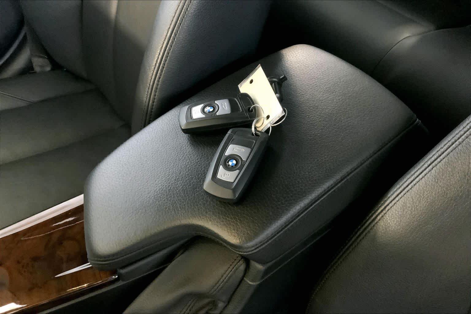 Used 2014 Black Sapphire Metallic BMW 328i xDrive image 14