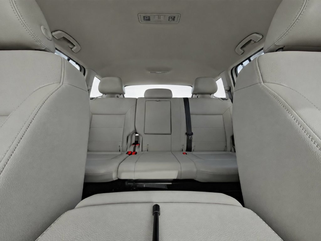 Certified Used 2022 Pure White Volkswagen 2.0T SE image 27