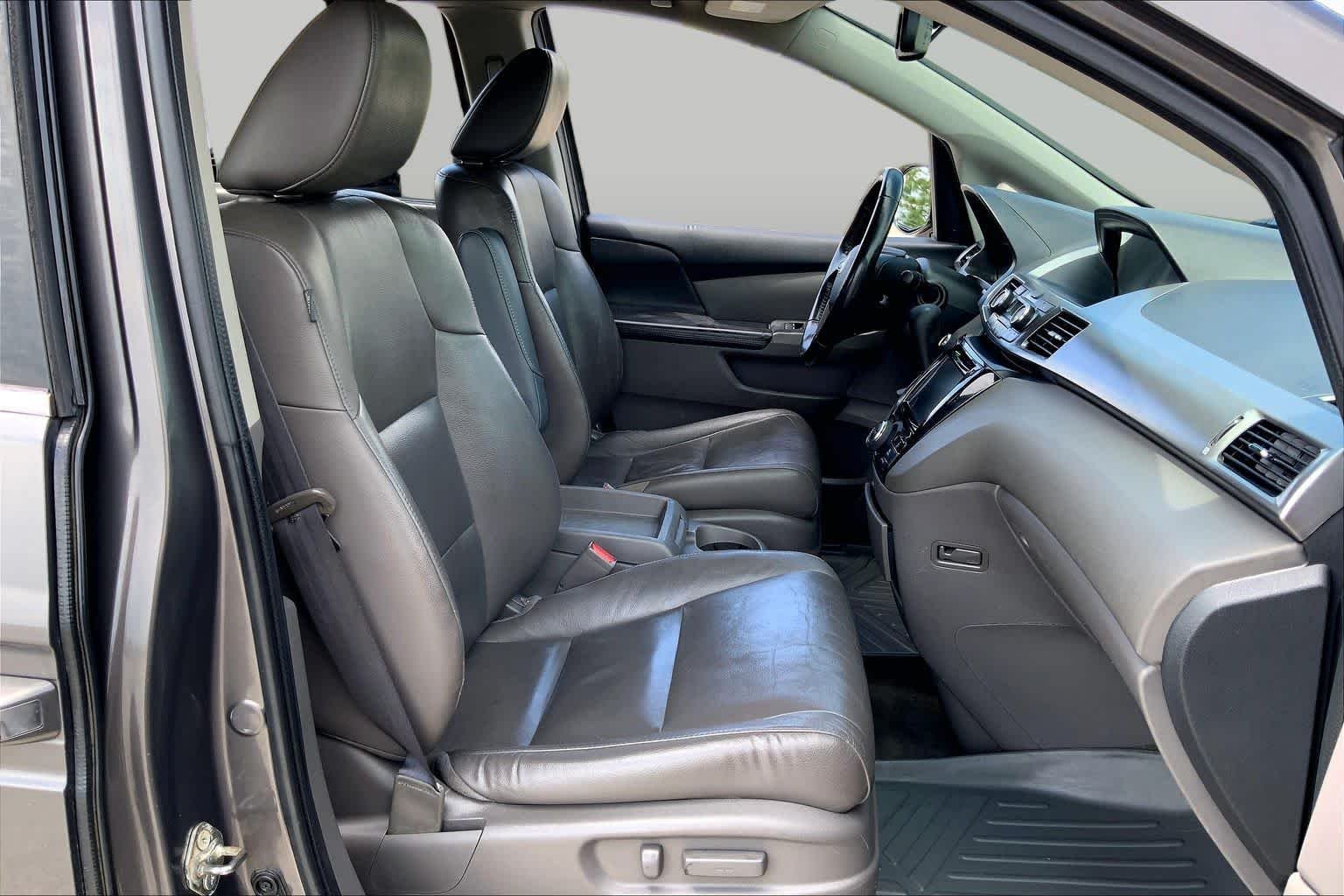 Used 2016  Honda EX-L image 9