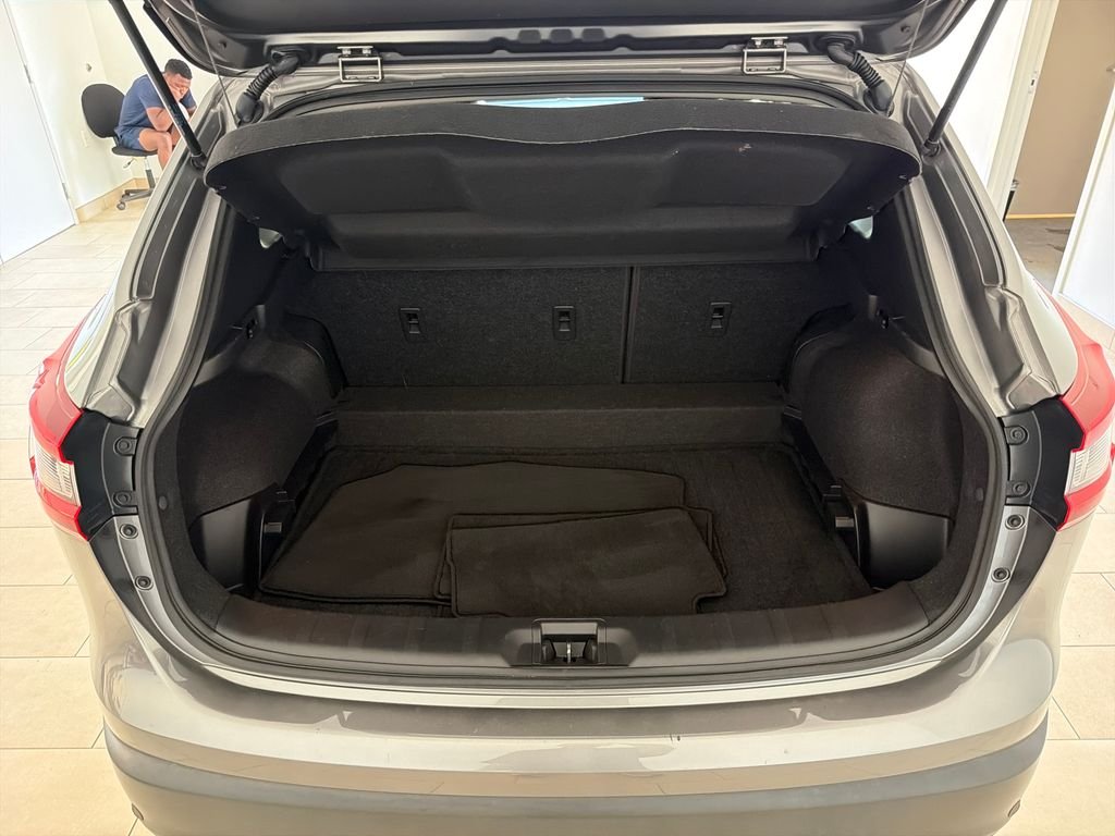 Used 2020 Gun Metallic Nissan S image 28