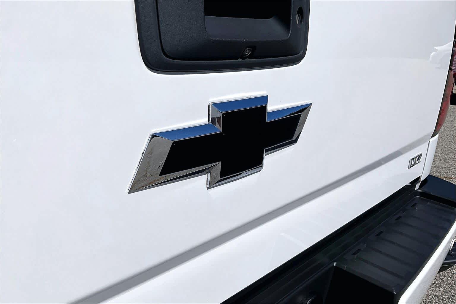 Used 2019 Summit White Chevrolet LTZ image 33