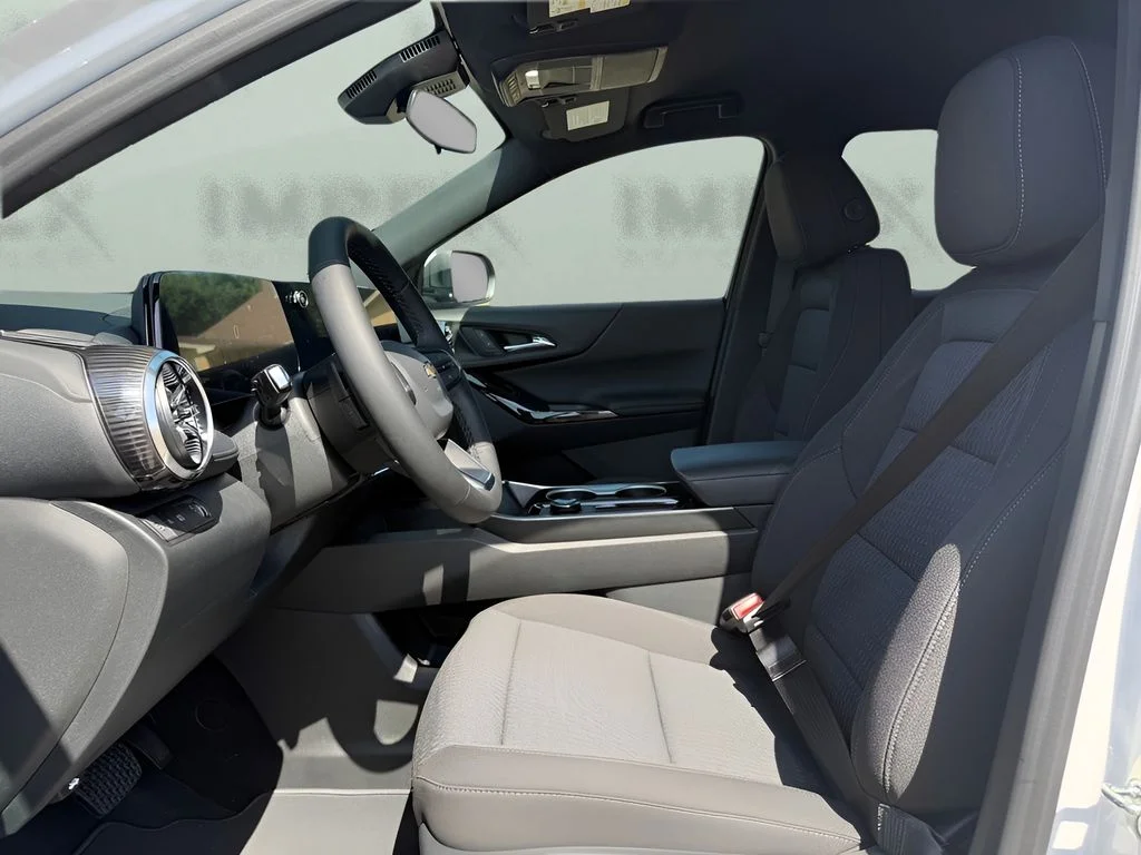 New 2027 White Chevrolet LT image 11
