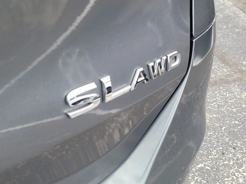 Certified Used 2016 Gray Nissan SL image 7