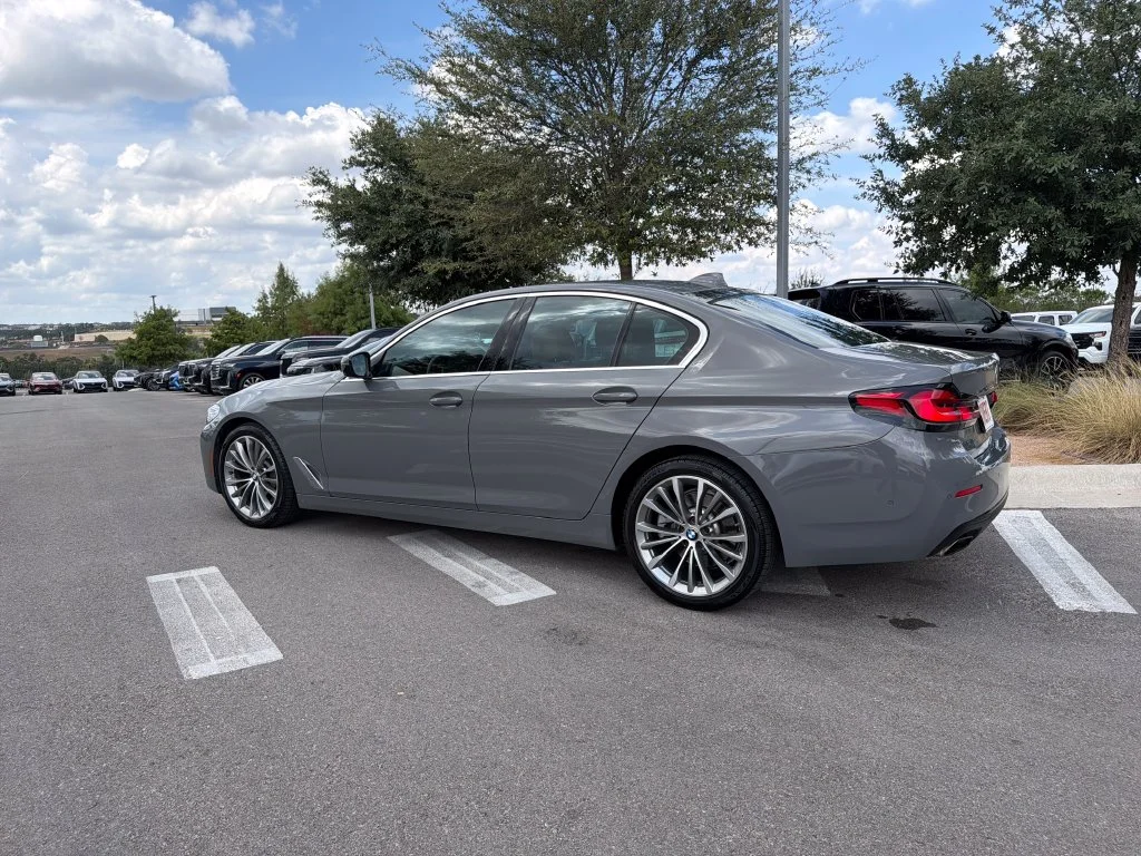 Used 2021 Gray BMW 530i image 6