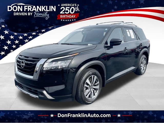 2023 Nissan Pathfinder SL
