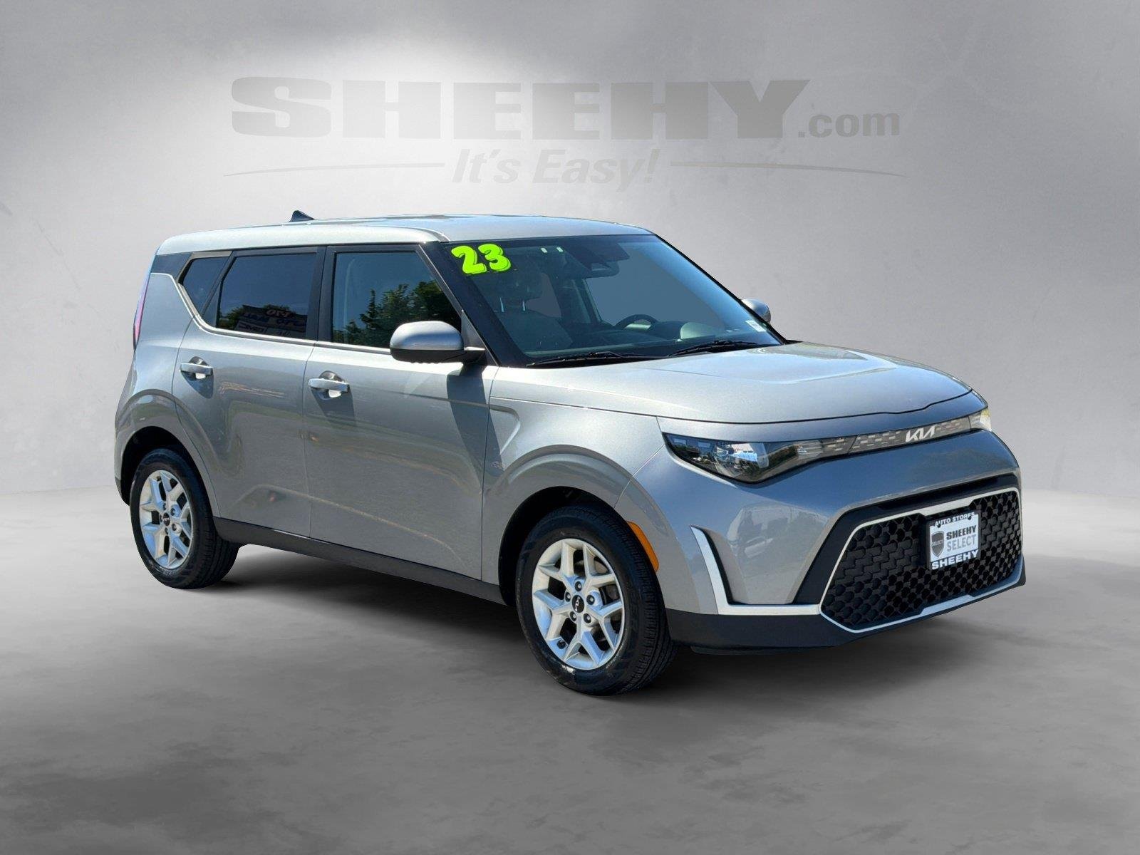 Used 2023 Steel Gray Kia LX image 2