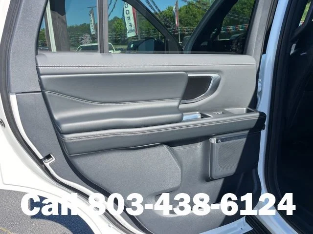 New 2026 Star White Metallic Tri-Coat Ford Platinum® image 12
