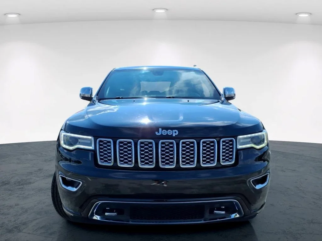 Used 2018 Black Jeep Overland image 3