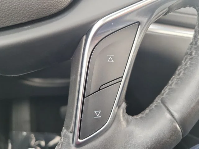 Used 2018 Red Cadillac Luxury image 30