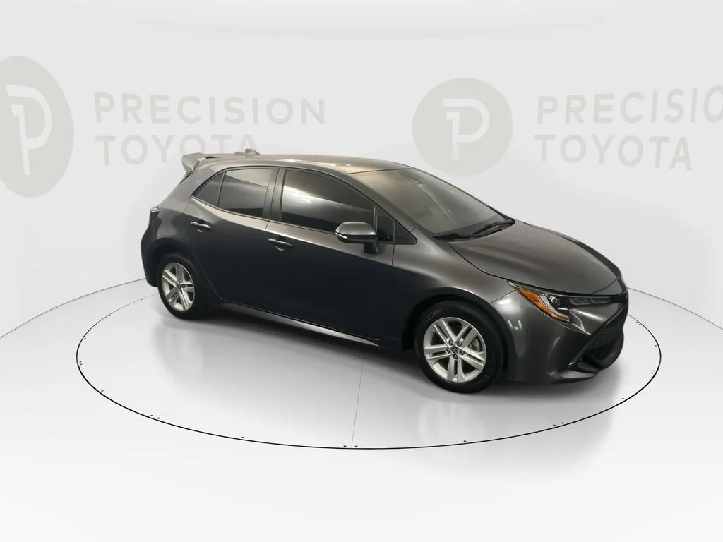 Used 2021 Magnetic Gray Metallic Toyota SE image 2