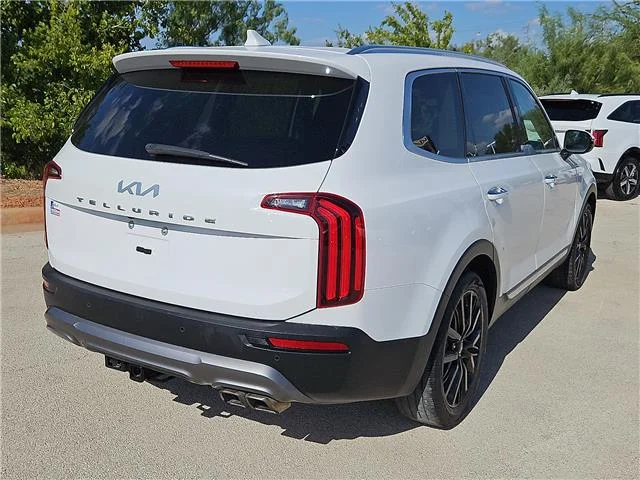 Certified Used 2022 Glacial White Pearl KIA SX Front-Wheel Drive image 4