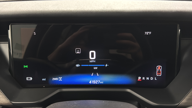 Used 2024 Summit White GMC Denali image 17