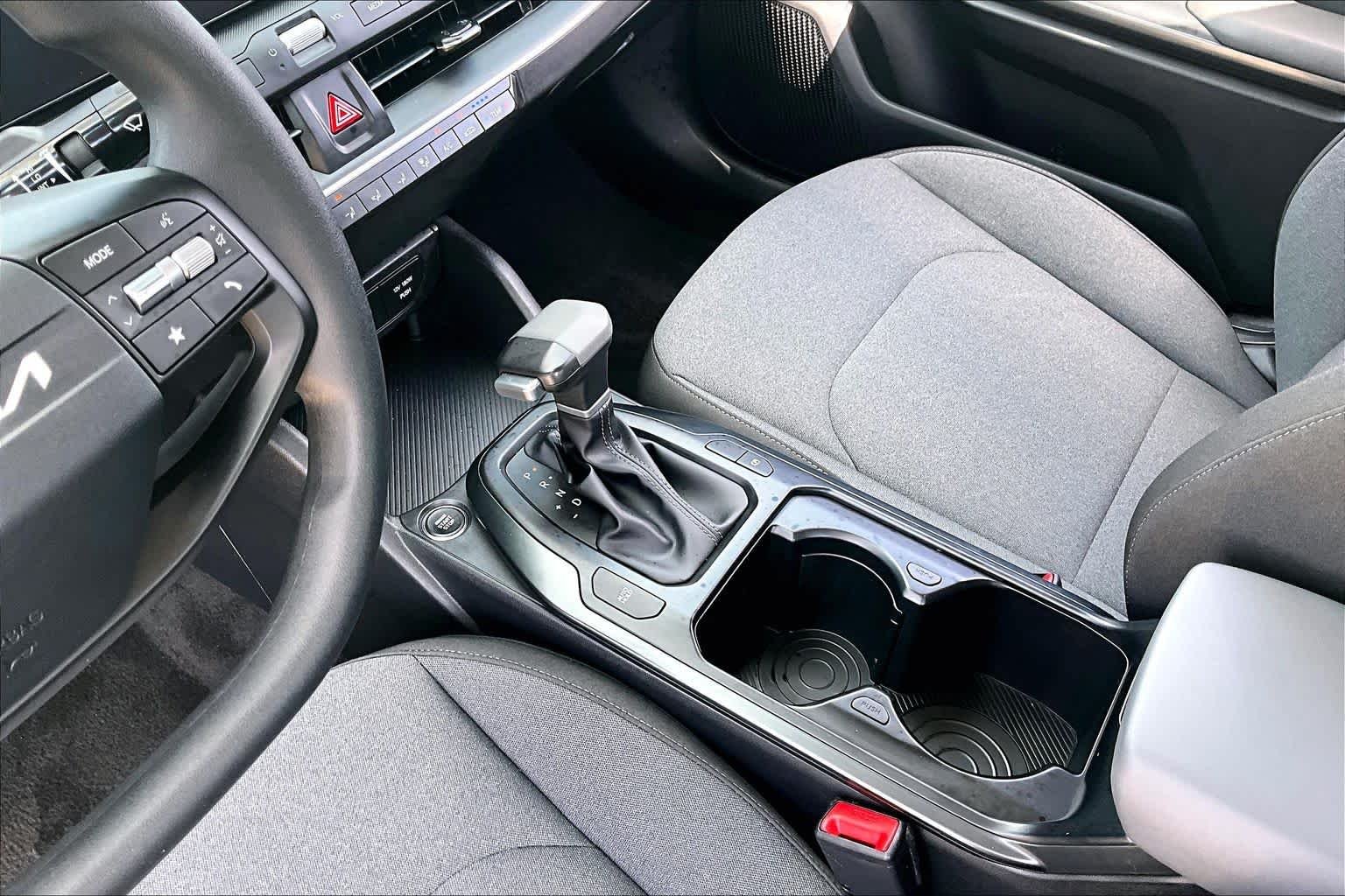 Used 2025 Steel Gray Kia LXS image 17